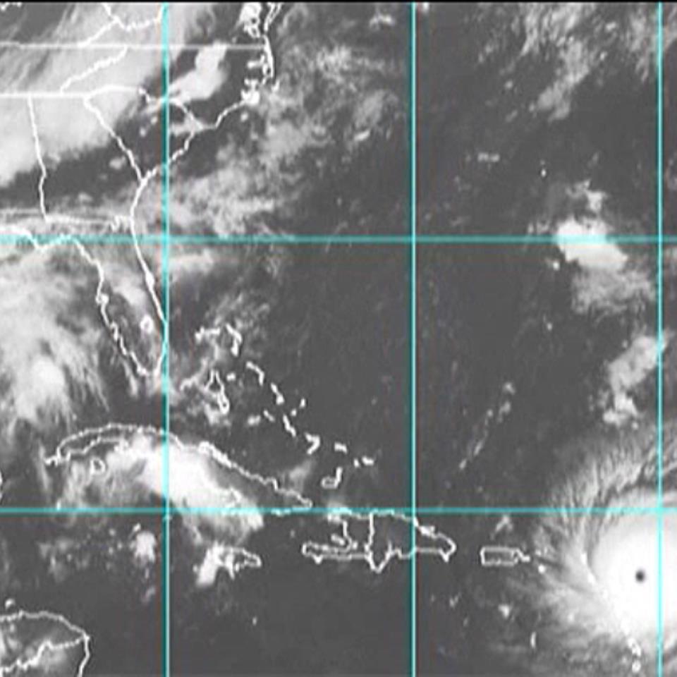 Irma Dominikar Errepublikara doa, 295 km/h-ko haizeekin