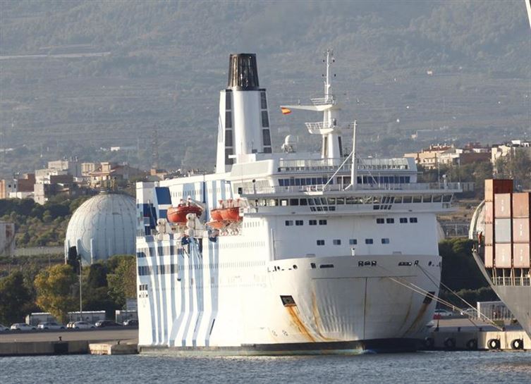 El Ministerio de Interior ha preparado cuatro cruceros en Barcelona y Tarragona. Foto: Efe. 