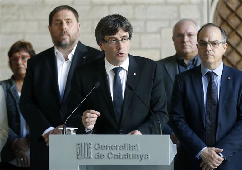 Imagen de archivo de una comparecencia de Carles Puigdemont. Foto: EFE