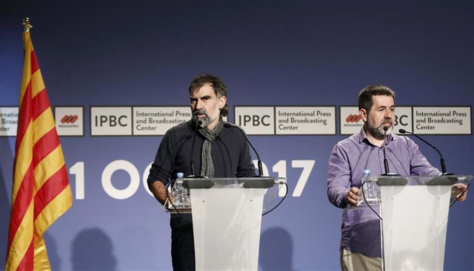 Jordi Sanchez y Jodi Cuixart, durante la comparecencia previa al 1-O. Foto: EFE