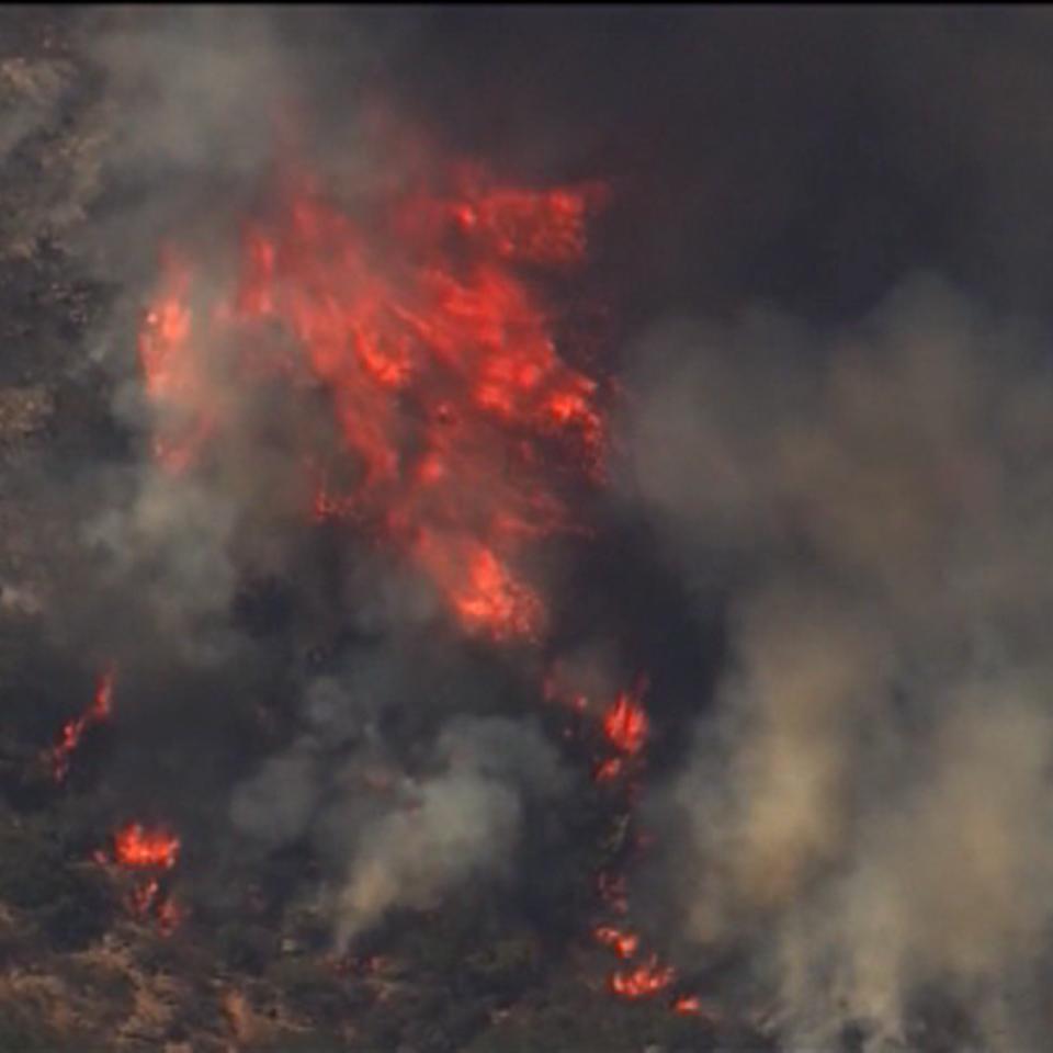 Diez muertos y 20.000 evacuados por incendios forestales en California
