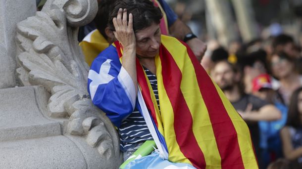 Katalanek errepikapena eskatu dute independentzia lortu duten argitzeko