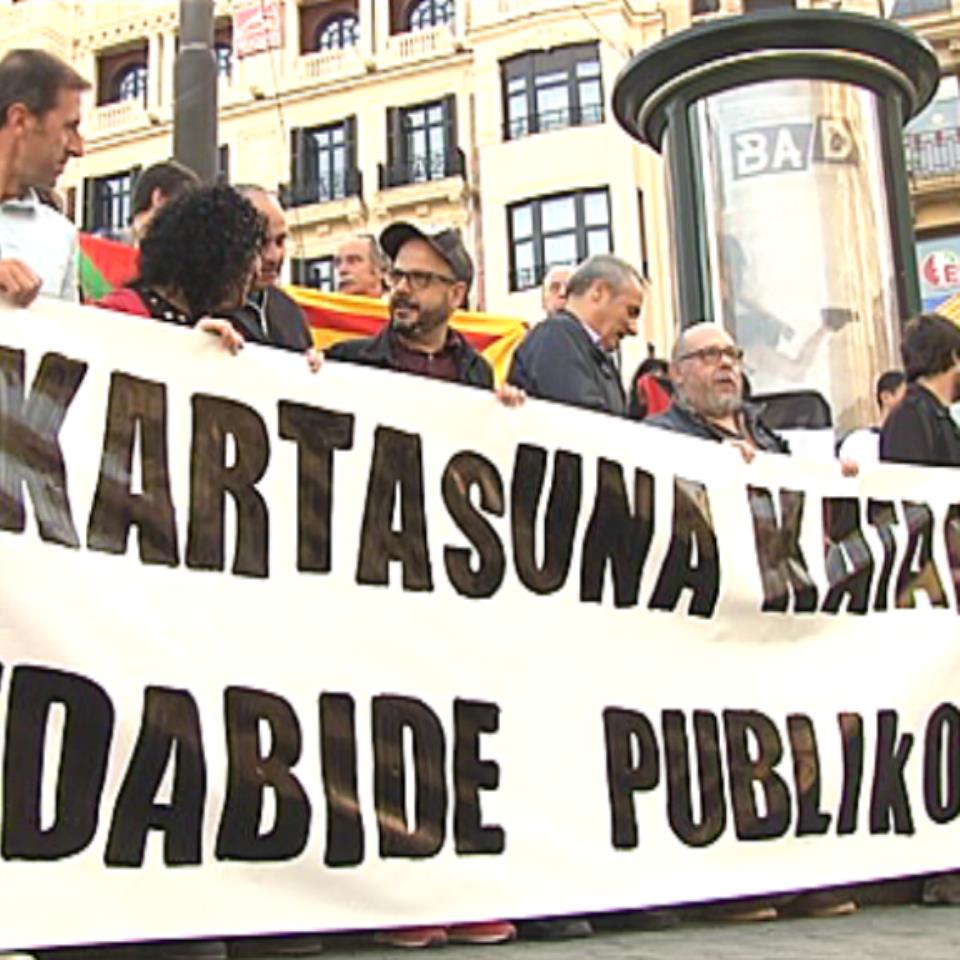 Concentración en apoyo de los medios públicos catalanes