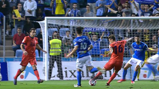Momento en el que Sergio Canales ha metido el gol de la Real. Foto: EiTB