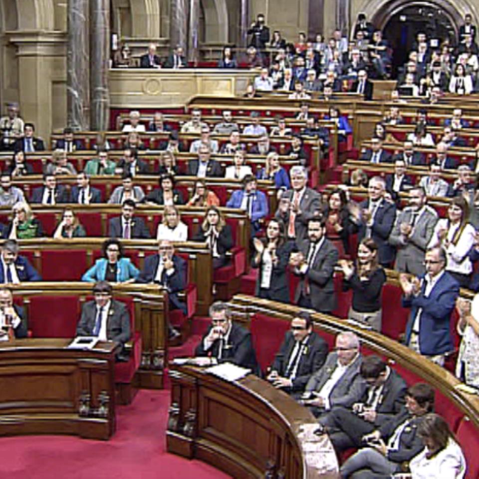 Tentsio handia, Kataluniako independentziari bide emango dion plenoan