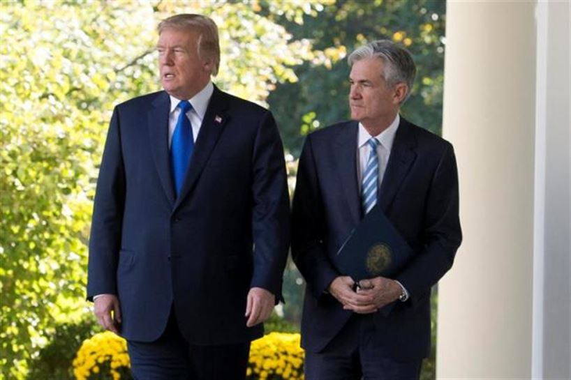 El presidente de EE. UU., Donald Trump, y Jerome Powell. Foto: EFE