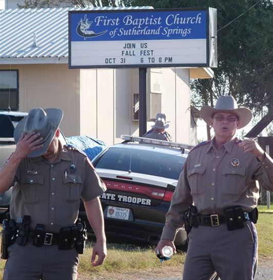 26 muertos en una masacre dentro de una iglesia de Texas