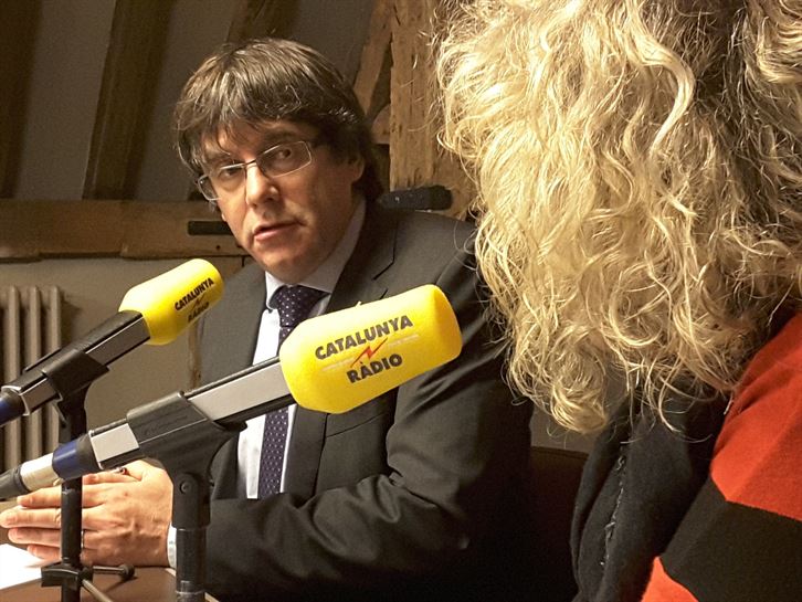 Estraditatua eta kartzelan sartzeko prest dagoela esan du Puigdemontek