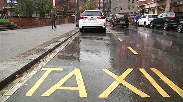 Mikel Otermin taxi-gidariarekin Donostia erdigunetik bidaia egin dugu