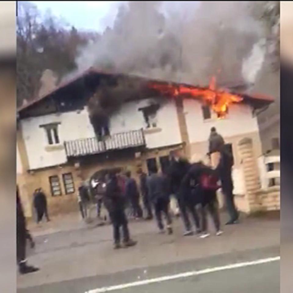 El incendio del pasado martes en el centro de menores extranjeros de Amorebieta (Bizkaia). EiTB