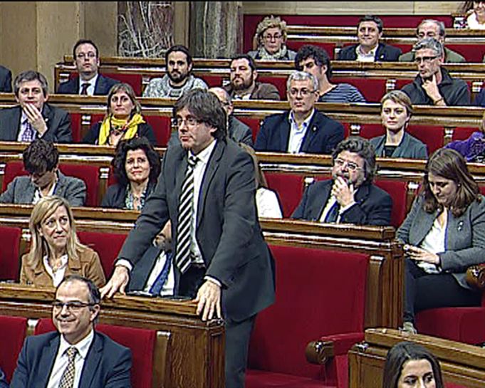Carles Puigdemont, artxiboko irudian, Kataluniako Parlamentuan. Argazkia: EiTB. 