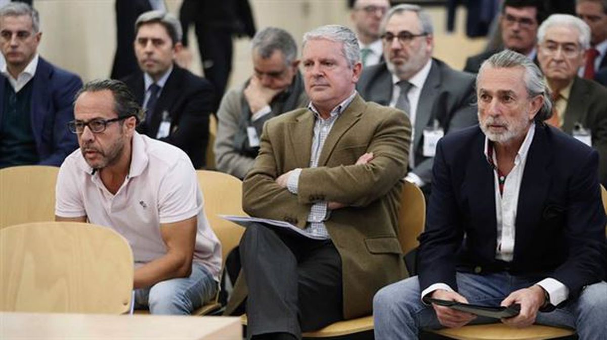 Álvaro Pérez Alonso 'El Bigotes', Pablo Crespo y Francisco Correa durante el juicio. Foto: EFE