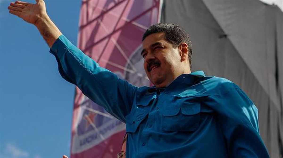 Madurok Venezuelako presidenterako hauteskundeetara aurkeztuko du bere burua