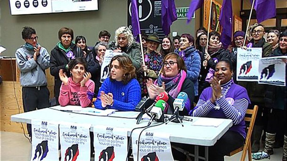 Comparecencia del Movimiento Feminista de Euskal Herria. Foto: EiTB. 