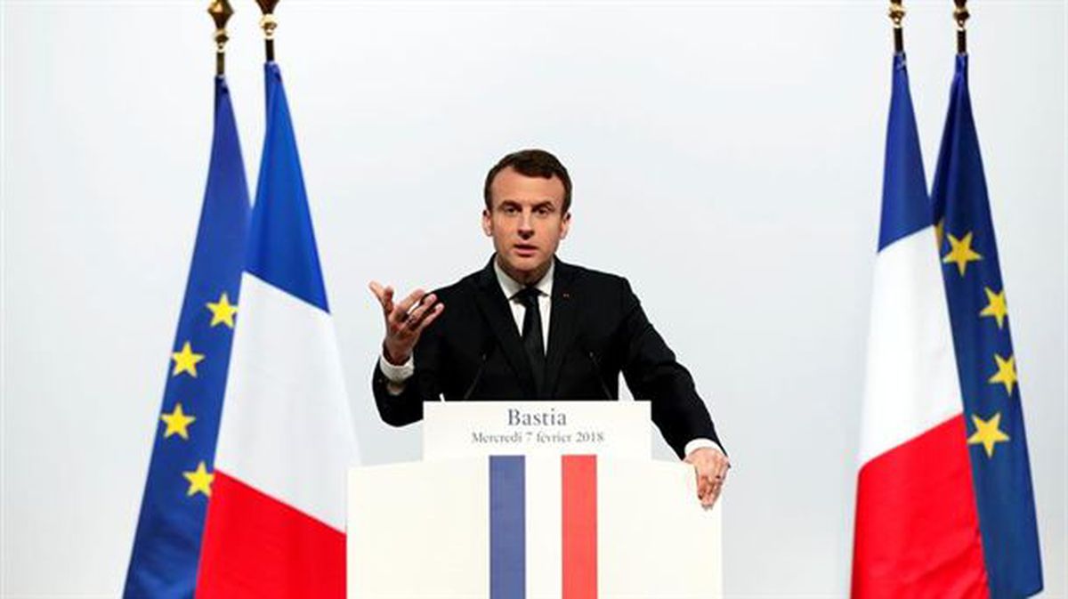 Emmanuel Macron Korsikan egin duen agerraldian. Argazkia: EFE
