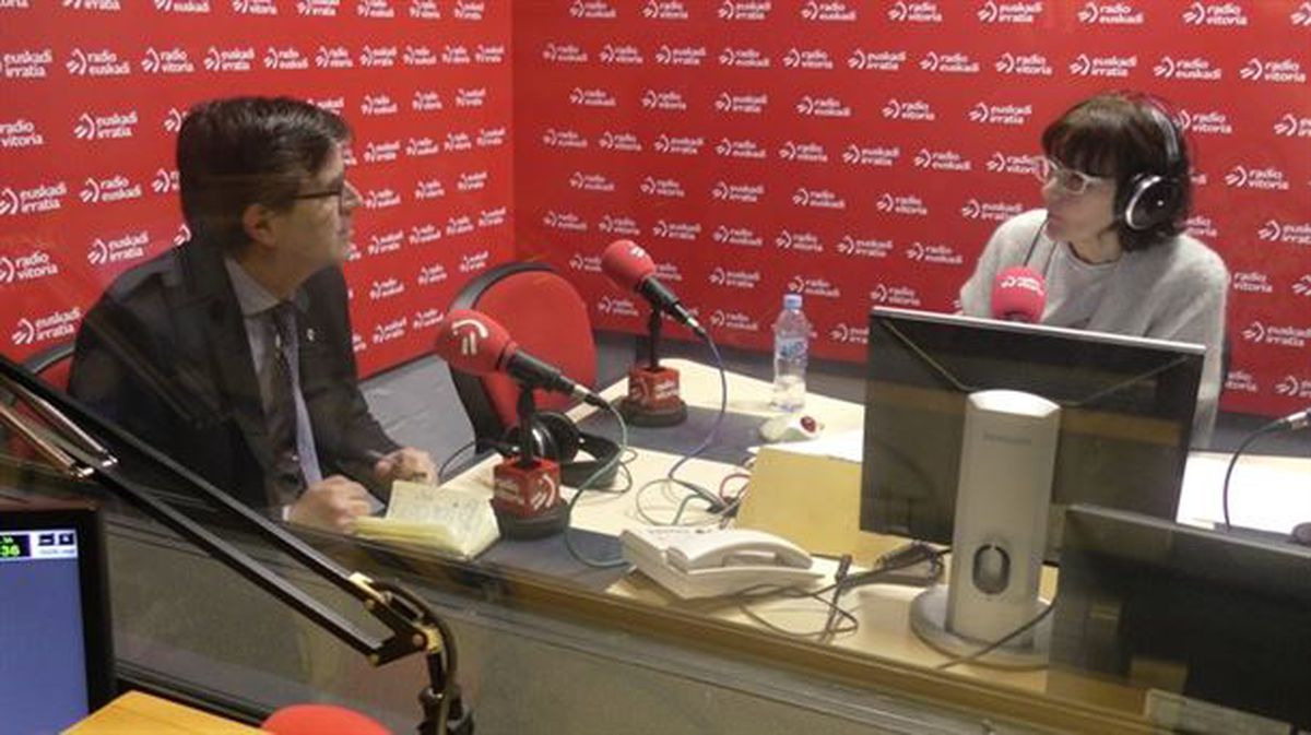 Josu Zubiaga, durante su entrevista a Radio Vitoria este lunes. 