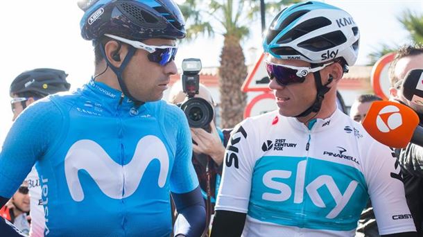 Mikel Landa (izquierda), junto a Chirs Froome en la Vuelta a Andalucía. Foto: EFE
