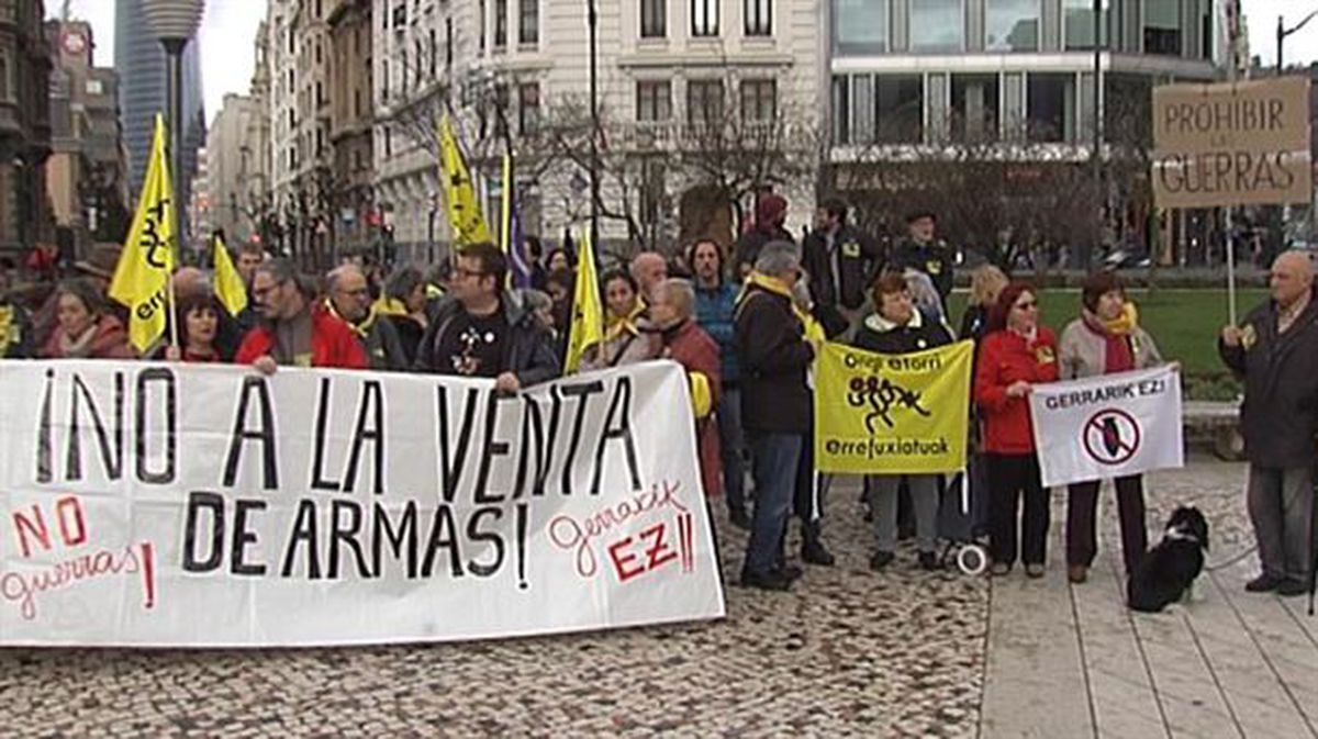 Concentración de 'Ongi Etorri Errefuxiatuak' en Bilbao. EiTB