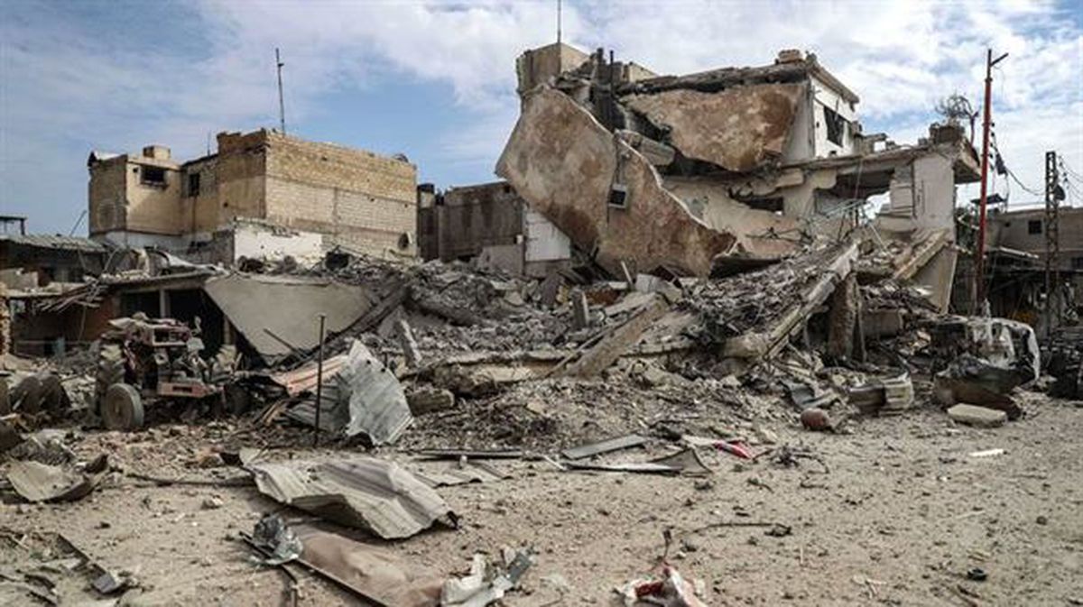 Edificios destruídos tras un bombardeo al este de Guta, en Siria.