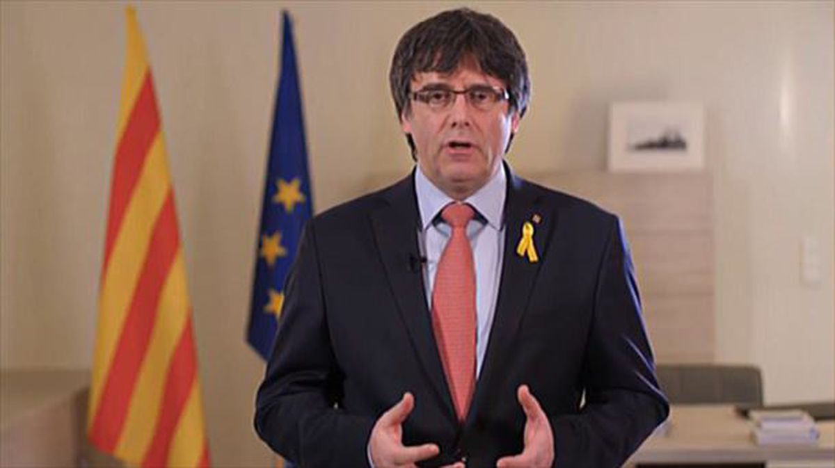 Carles Puigdemont aurreko agerraldi batean.