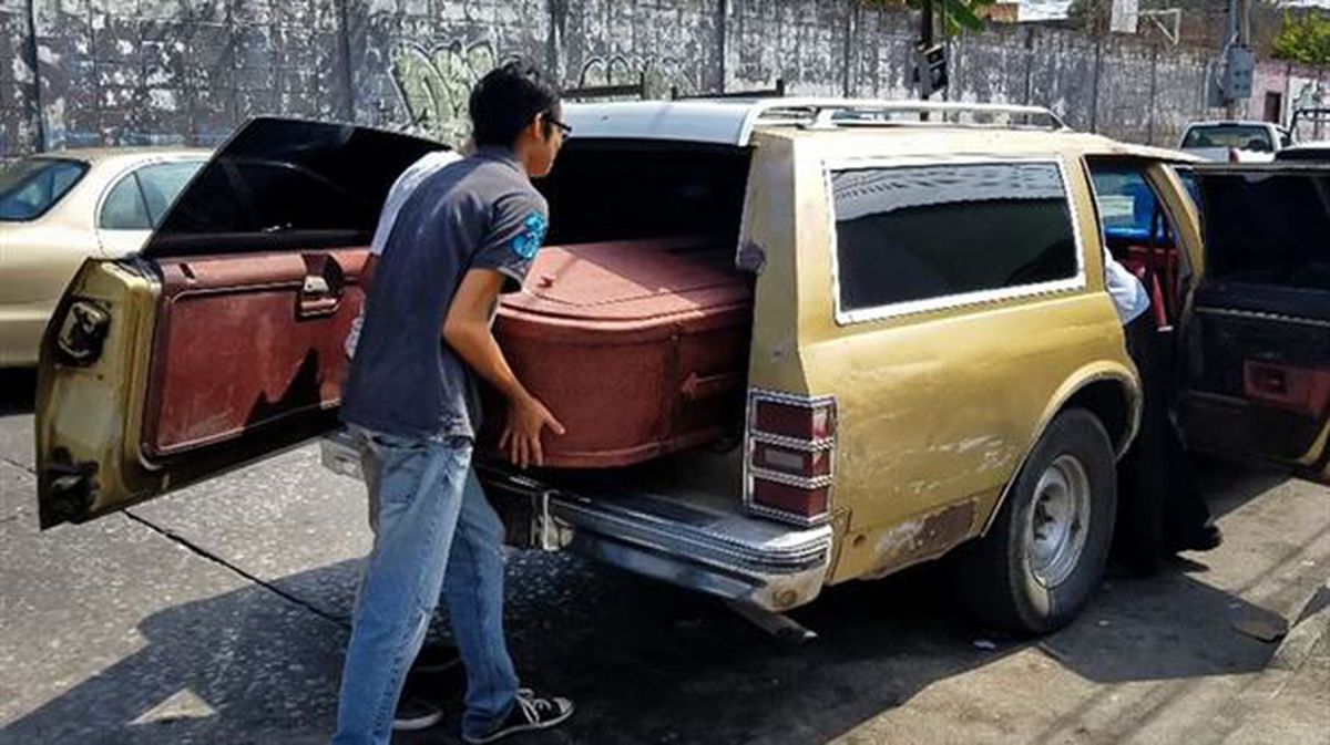 Komisarian hildako 68 pertsonen 45 gorpu entregatu dituzte Venezuelako agintariek