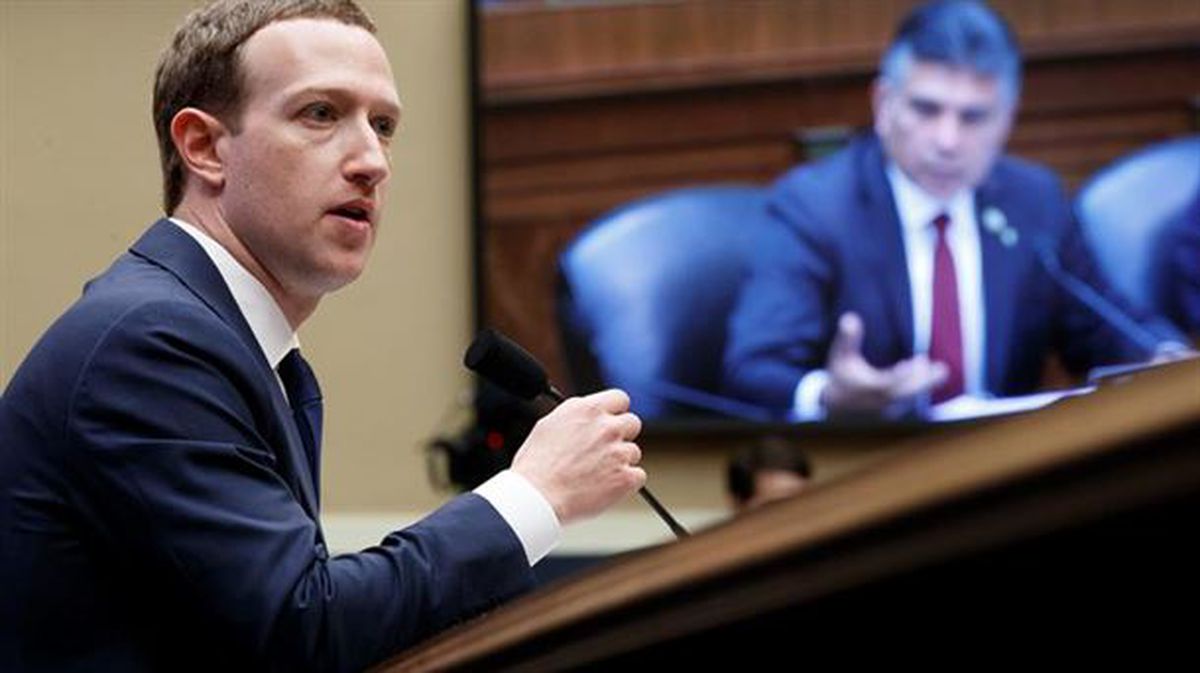 Mark Zuckerberg Facebookeko presidentea AEBko Ordezkarien Ganberan. Argazkia: EFE