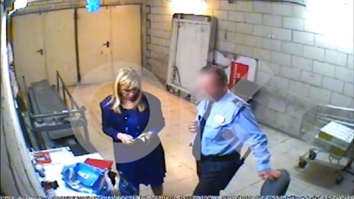 Cifuentes, pillada presuntamente robando cremas en un supermercado en 2011