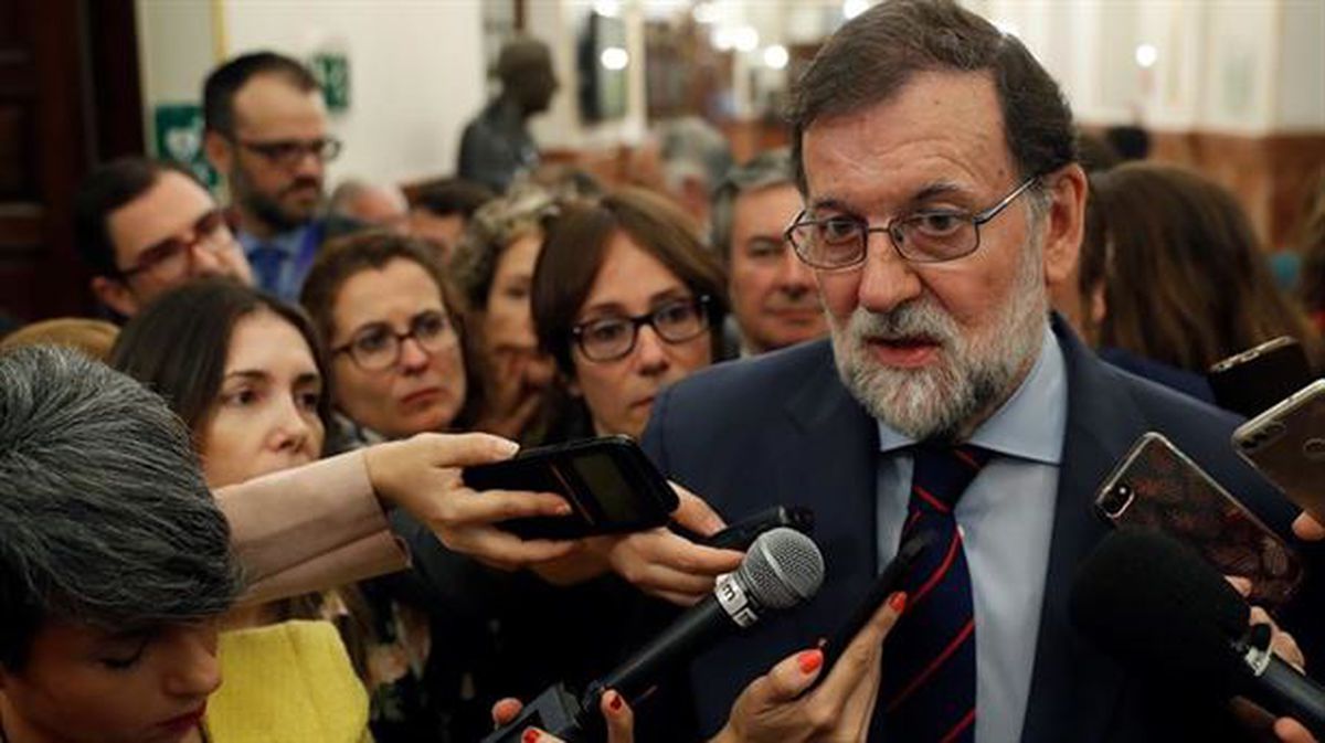 Mariano Rajoy, gaur, kazetarien aurrean.