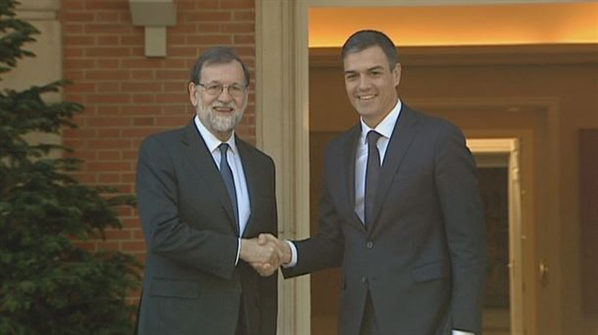 Rajoy y Sánchez se reafirman en su acuerdo para defender el orden constitucional 
