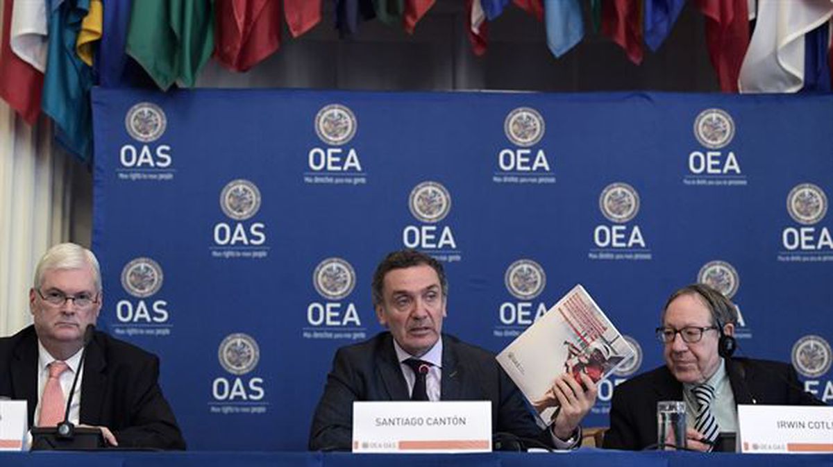Grupo de expertos designado por el secretario general de la OEA. Foto: EFE.