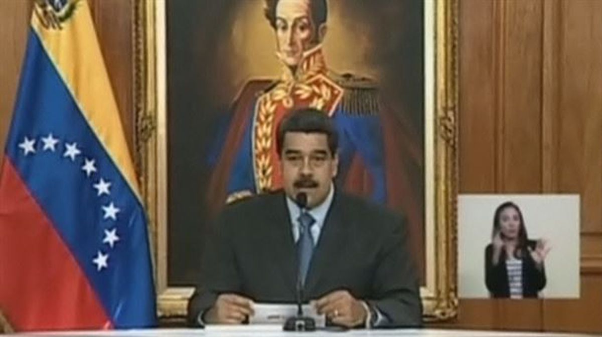 Maduro, atentatuari buruzko ikerketaren berri ematen, telebistan eta irratian / EFE.
