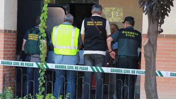 Un Hombre Asesina Presuntamente A Su Pareja En Granada 25 De