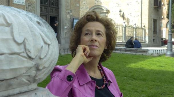 Julia Navarro: "Hay que sacar a Franco del Valle de los Caídos. Y ya está"