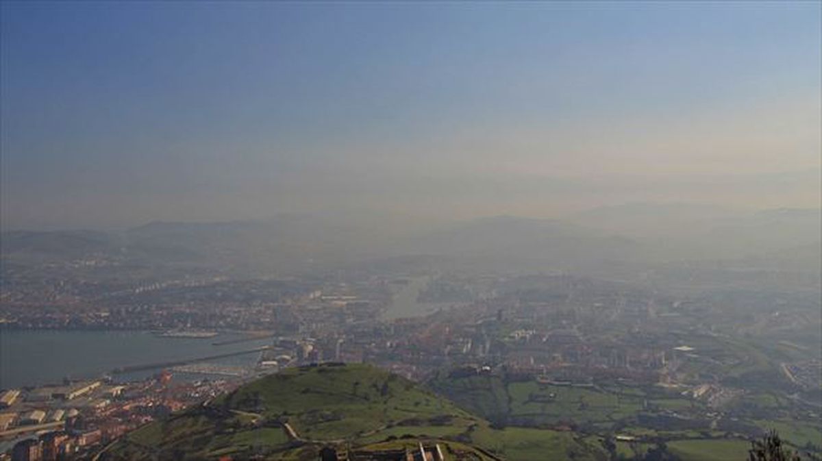 La polución del aire desde Serantes