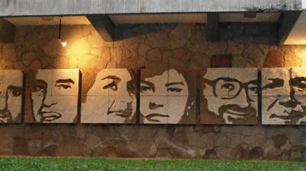 Mural de Ellacuría y el resto de asesinados en noviembre de 1989 en El Salvador