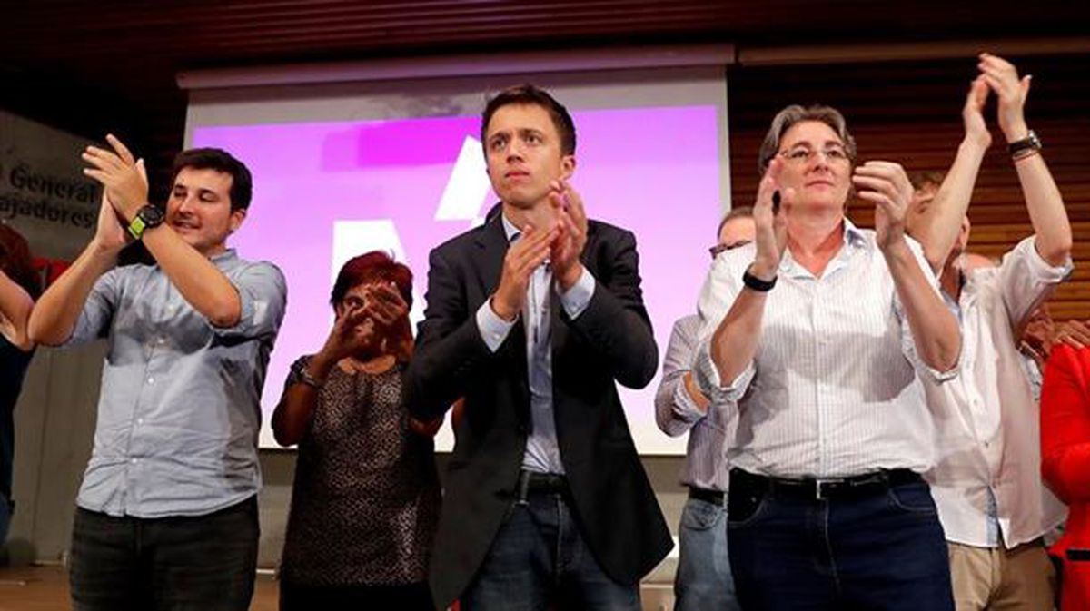 Errejón aplaude tras ser nombrado candidato de Más País. Foto: Efe