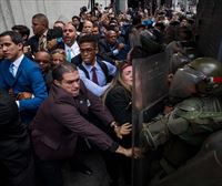 Luis Parra Asanblada Nazionaleko presidente izendatu dute Venezuelan Guaidoren ordez