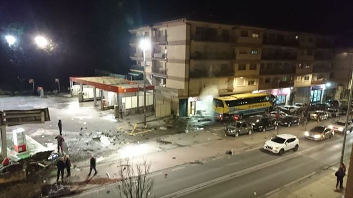 Accidente de autobús en Estella. Foto: Twitter