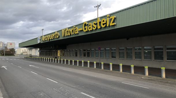 El aeropuerto de Vitoria-Gasteiz cumple 40 años
