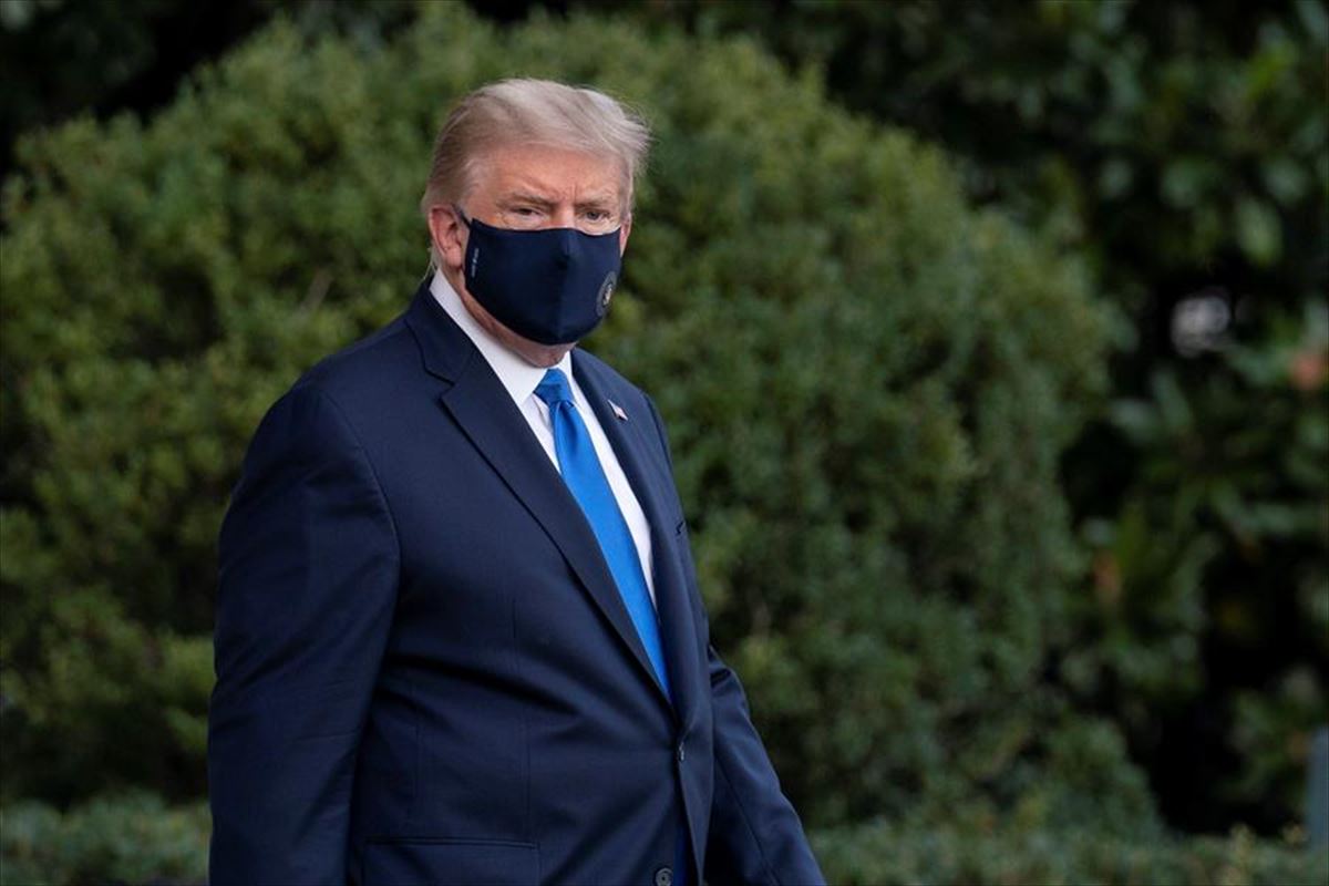 Donald Trump Marylandeko ospitale militarrera zeraman hegazkina hartu aurretik.