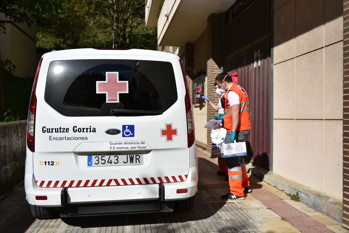 Durante la segunda ola, Cruz Roja ha atendido a más de 9000 personas en la CAV. 