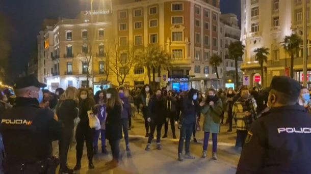 Feministas de Madrid escenifican su indignación por las prohibiciones