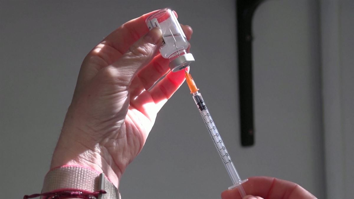 Casi siete de cada 10 personas en Navarra ya ha recibido alguna dosis de la vacuna