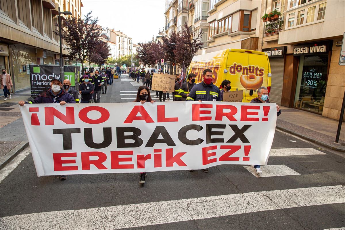 Protesta contra los despidos en Tubacex. Foto: Efe
