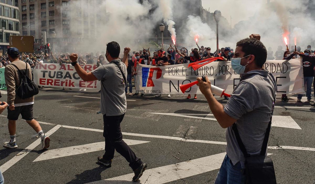 Imagen de archivo de una de las protestas de los trabajadores de Tubacex. Foto: EFE.