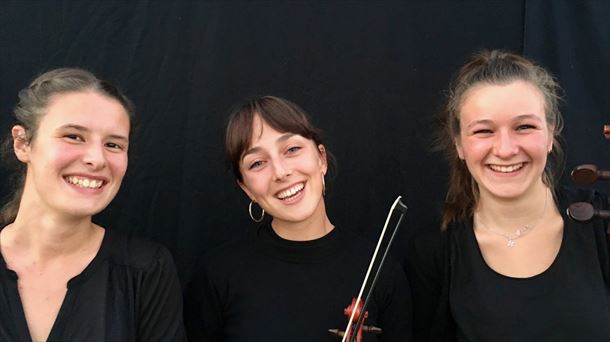 Habia son Amaia Hiriart, Maia Iribarne y Elena Haira. Foto: Kristof Hiriart.
