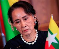 Cuatro años de cárcel contra la líder birmana depuesta por los militares, Suu Kyi, en su primera sentencia
