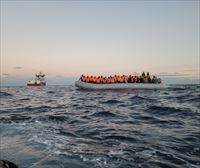 70 pertsona migratzaile baino gehiago hil dira Libiako kostaldean, ontzi bat hondoratuta
