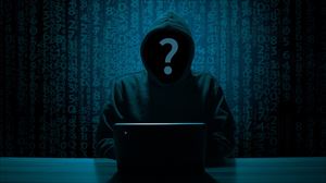 Un hacker frente a un ordenador. Imagen: Pixabay