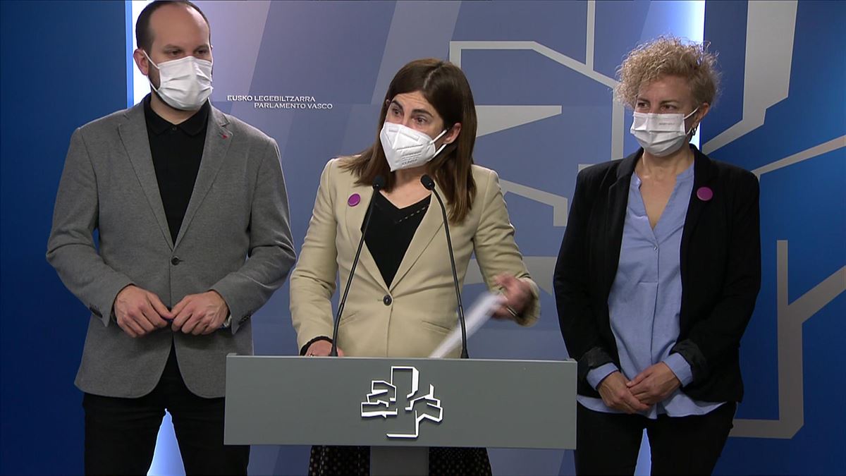 Iñigo Martinez, Miren Gorrotxategi eta Isabel Gonzalez. EITB MEDIA